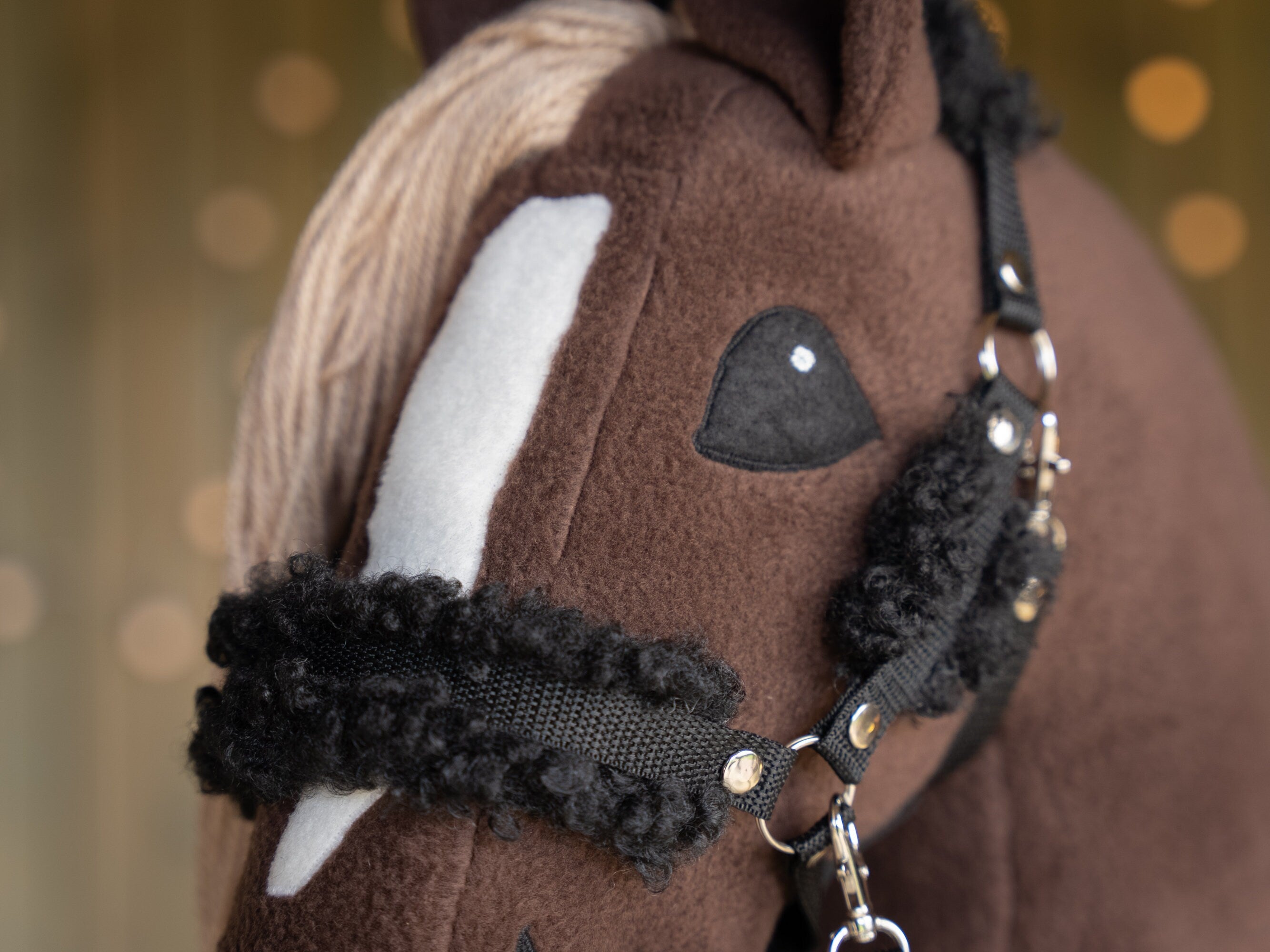 Adjustable Black Fur Halter & Reins for A3 Hobbyhorse – Soft, Stylish & Comfortable