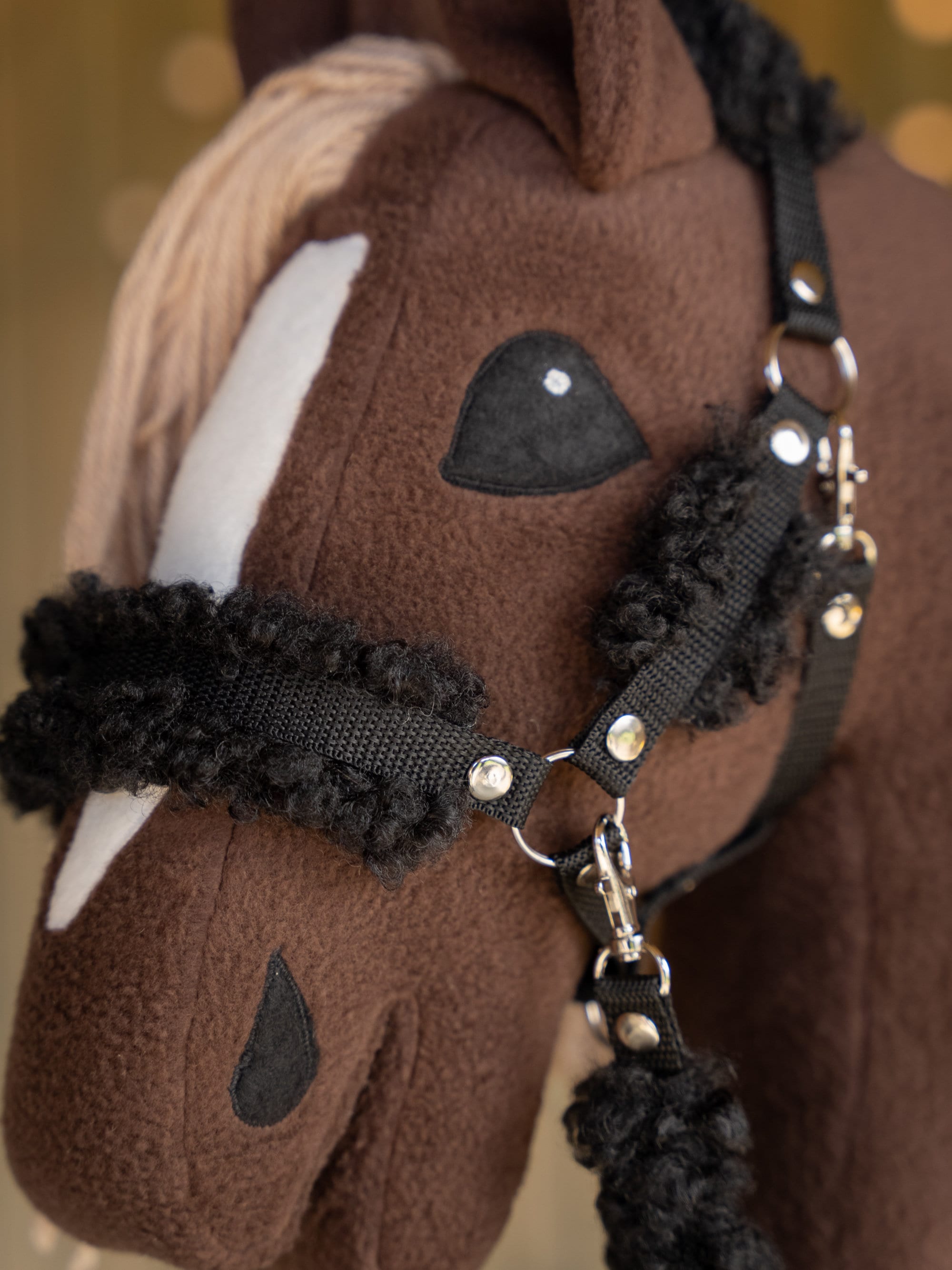 Adjustable Black Fur Halter & Reins for A3 Hobbyhorse – Soft, Stylish & Comfortable