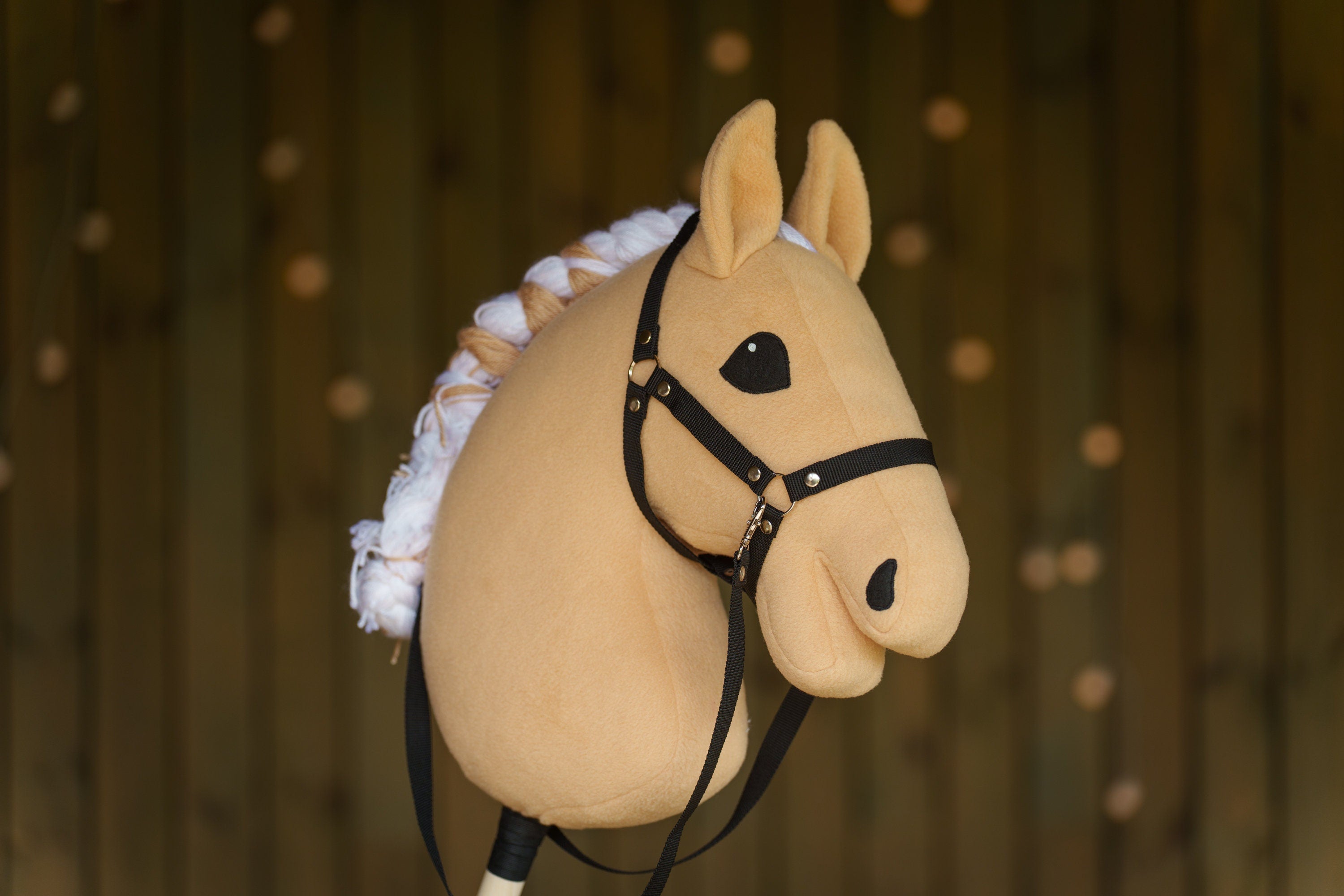 Palomino Hobbyhorse with Halter – Handmade A3 Stick Horse | Two-Color Yarn Mane