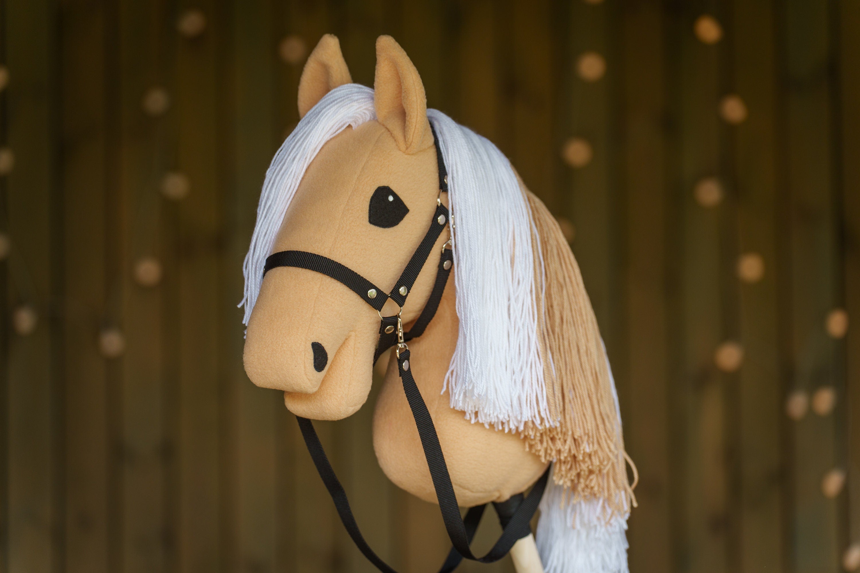 Palomino Hobbyhorse with Halter – Handmade A3 Stick Horse | Two-Color Yarn Mane