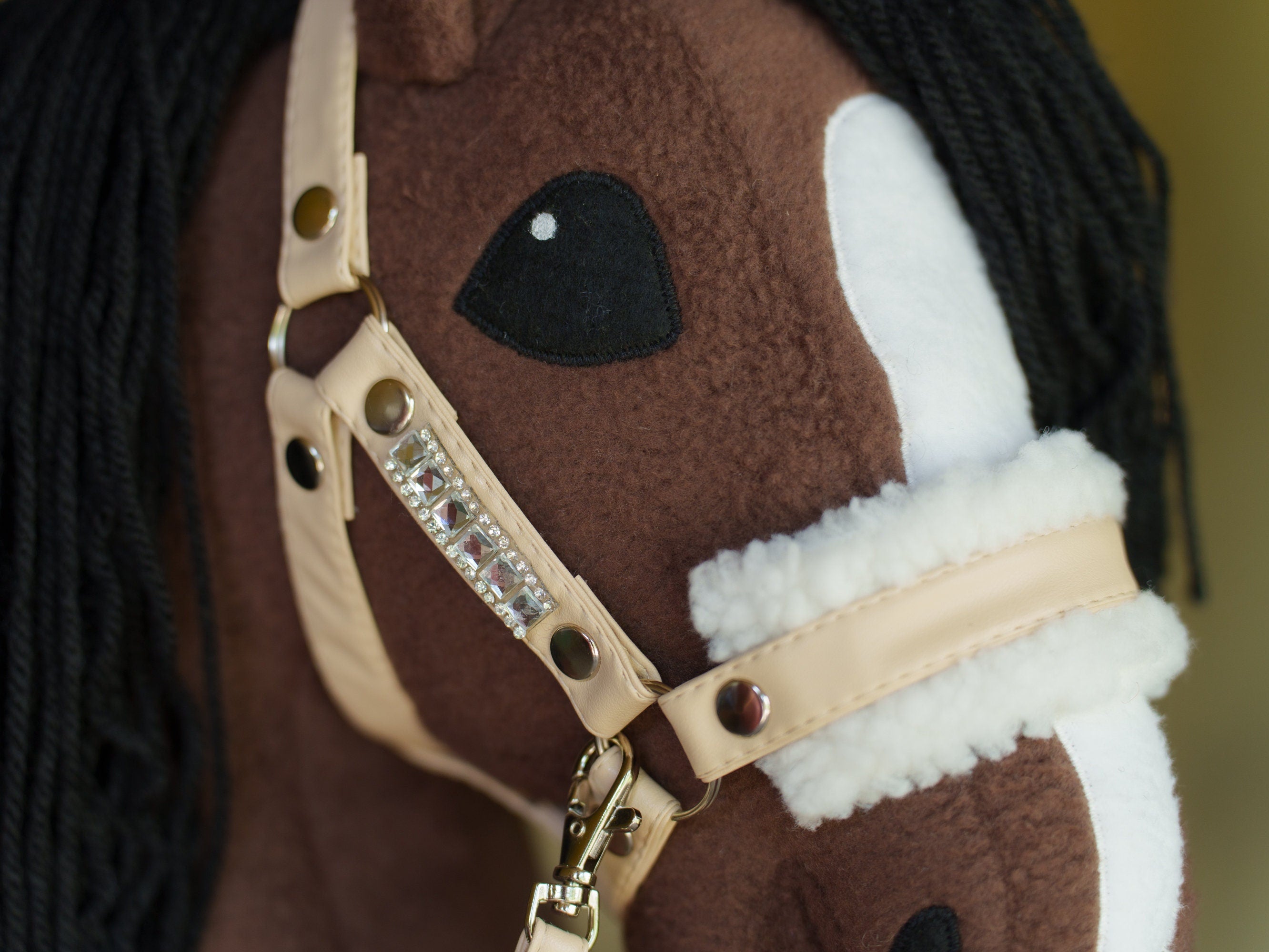 Faux Leather Hobbyhorse Halter with Rhinestones & Cream Fur – Fits A3 or A4 Sizes