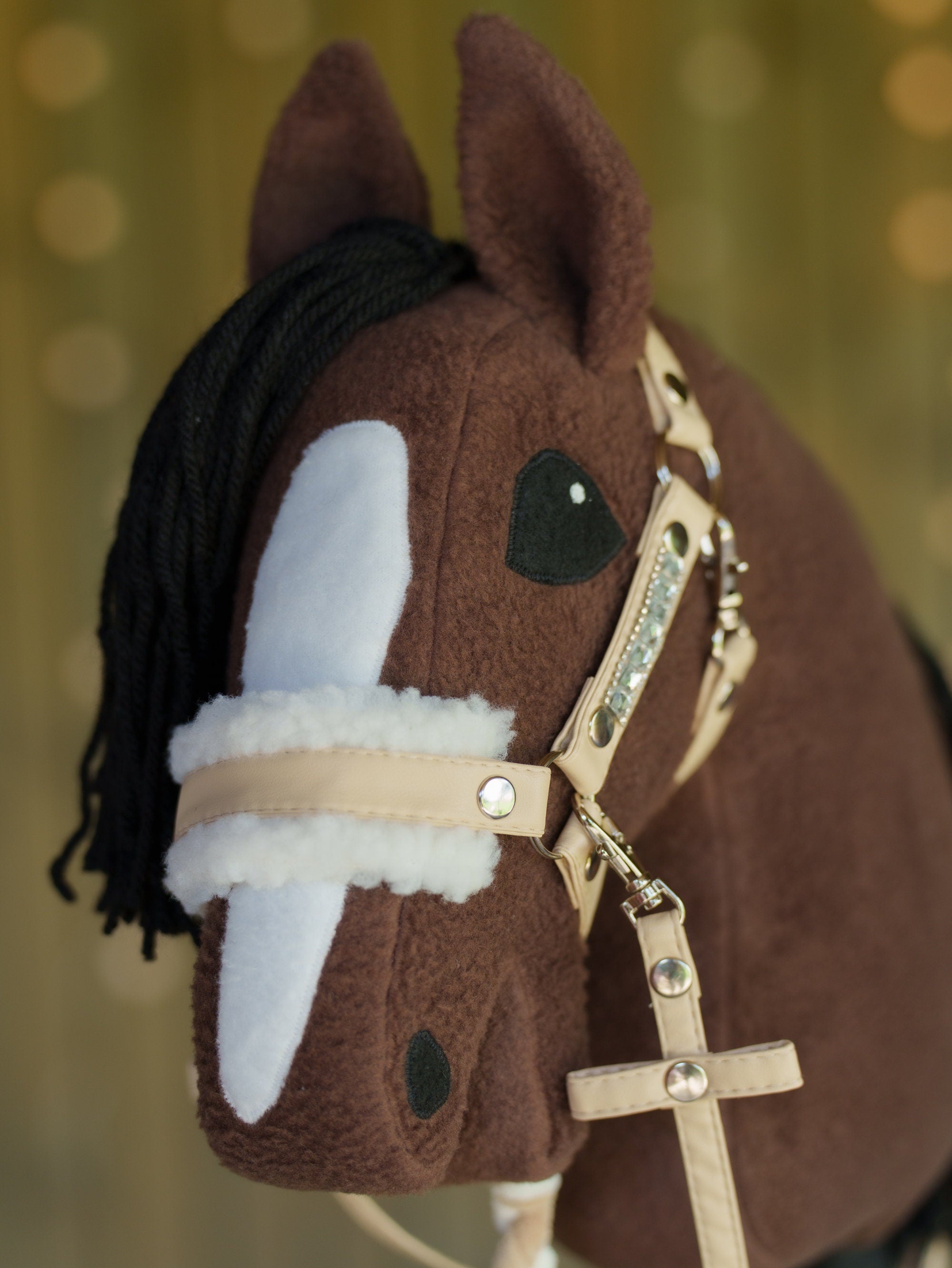 Faux Leather Hobbyhorse Halter with Rhinestones & Cream Fur – Fits A3 or A4 Sizes