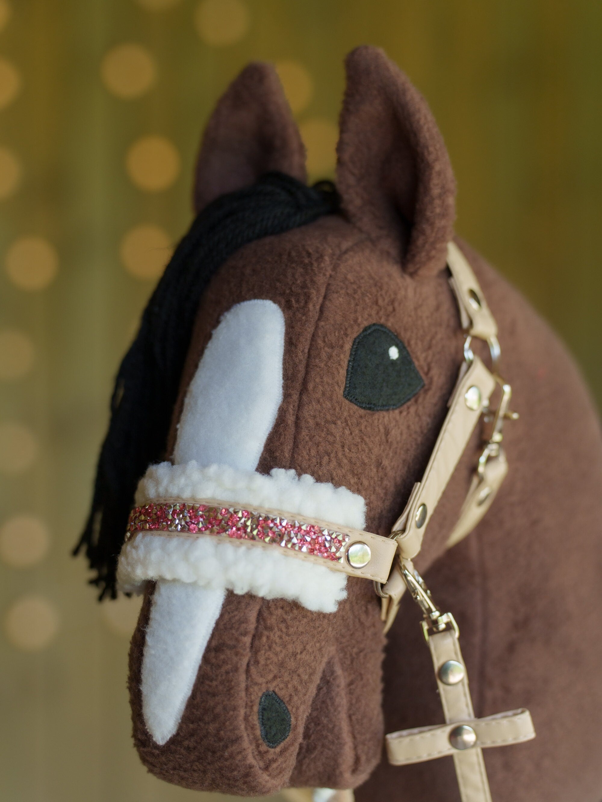 Faux Leather Hobbyhorse Halter with Rhinestones & Cream Fur – Fits A3 or A4 Sizes