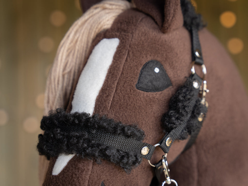 Adjustable Black Fur Halter & Reins for A3 Hobbyhorse – Soft, Stylish & Comfortable